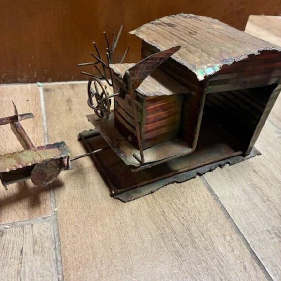 Vintage Metal Barnstormer/ Bi-plane in a barn art - Picture 4 of 5